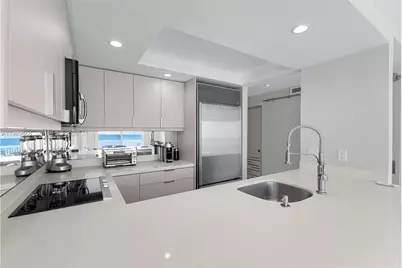 401 Ocean Dr #918, Miami Beach, FL 33139 - Photo 16