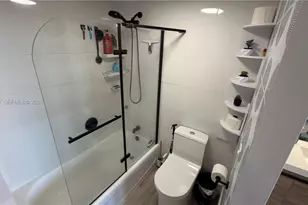 1351 NE Miami Gardens Dr, Miami, FL 33179 - Photo 32