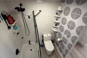 1351 NE Miami Gardens Dr, Miami, FL 33179 - Photo 34