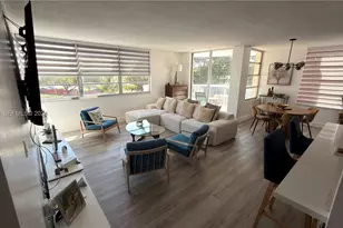 1351 NE Miami Gardens Dr, Miami, FL 33179 - Photo 4