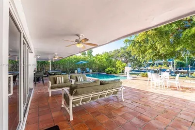 221 Knollwood Dr, Key Biscayne, FL 33149 - Photo 20