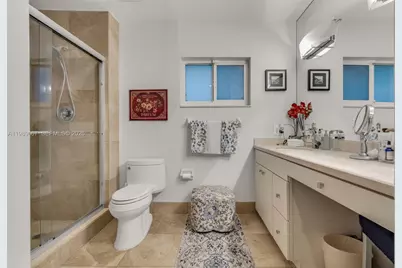 221 Knollwood Dr, Key Biscayne, FL 33149 - Photo 12