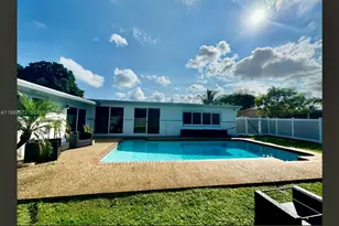 4861 NW 7th St, Plantation, FL 33317 - Photo 10