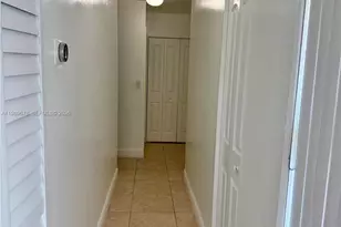 6407 NW 199th Ln, Hialeah, FL 33015 - Photo 10