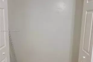 6407 NW 199th Ln, Hialeah, FL 33015 - Photo 12