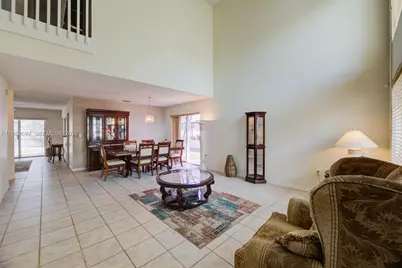 13393 NW 7th St, Plantation, FL 33325 - Photo 8