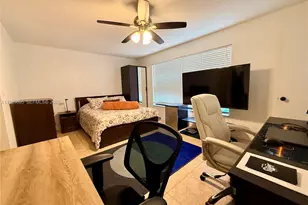 2381 SW 70th Ave, Davie, FL 33317 - Photo 18