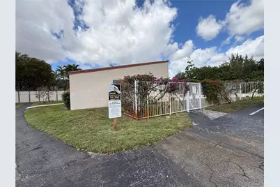 2381 SW 70th Ave #49, Davie, FL 33317 - Photo 32