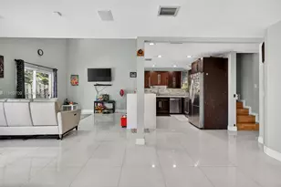 12289 NW 1st St, Plantation, FL 33325 - Photo 14