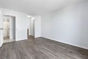 2500 NE 135th St, North Miami, FL 33181 - Photo 14