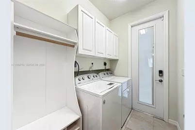 1240 Eucalyptus Dr #4, Hollywood, FL 33021 - Photo 18