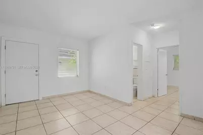 225 Madeira Ave #6, Coral Gables, FL 33134 - Photo 2
