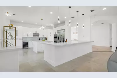 7965 SW 195th St, Cutler Bay, FL 33157 - Photo 10