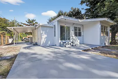 870 NE 144th St, North Miami, FL 33161 - Photo 16