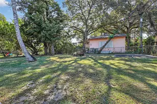 870 NE 144th St, North Miami, FL 33161 - Photo 20
