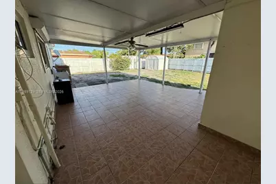 510 W 36th Pl, Hialeah, FL 33012 - Photo 12