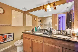 337 Ives Dairy Rd, Miami, FL 33179 - Photo 24