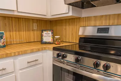 6675 W 4th Ave #203, Hialeah, FL 33012 - Photo 18