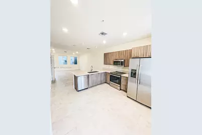 6425 NW 103rd Pl #106, Doral, FL 33178 - Photo 4