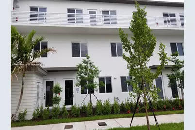 6425 NW 103rd Pl #106, Doral, FL 33178 - Photo 2