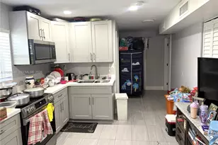 9615 NW 26th Ave, Miami, FL 33147 - Photo 8