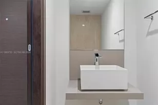 1000 Brickell Plaza, Miami, FL 33131 - Photo 34