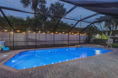 11501 SW 9th Ct, Pembroke Pines, FL 33025 - Photo 34