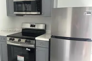 12752 SW 211th St, Miami, FL 33177 - Photo 2