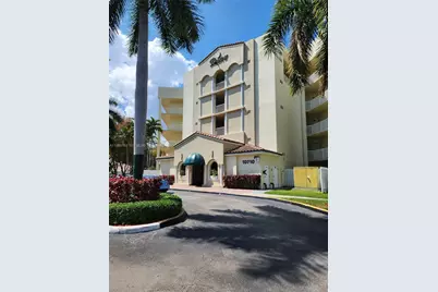 10710 NW 66th St #402, Doral, FL 33178 - Photo 2