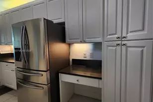 10710 NW 66th St, Doral, FL 33178 - Photo 24