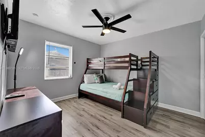 529 NW 8th St, Dania Beach, FL 33004 - Photo 16