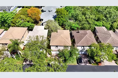 1251 Hayes St, Hollywood, FL 33019 - Photo 42