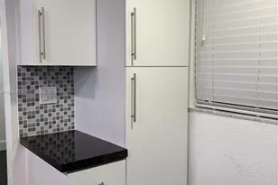 8075 SW 107th Ave, Miami, FL 33173 - Photo 2