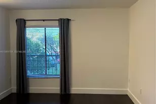 8075 SW 107th Ave, Miami, FL 33173 - Photo 8