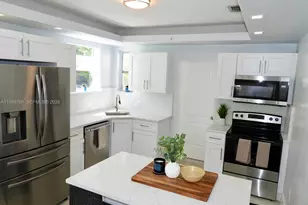 715 Hollywood Blvd, Hollywood, FL 33019 - Photo 10
