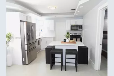 715 Hollywood Blvd, Hollywood, FL 33019 - Photo 2