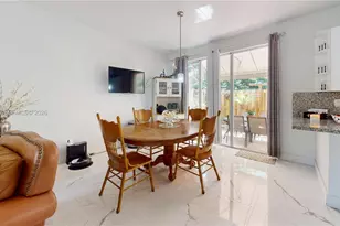 809 NW 170th Terrace, Pembroke Pines, FL 33028 - Photo 4