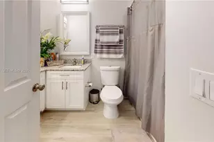 809 NW 170th Terrace, Pembroke Pines, FL 33028 - Photo 20