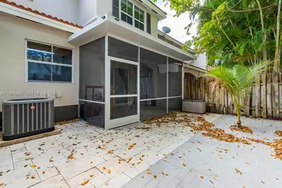 102 Riverwalk Cir, Sunrise, FL 33326 - Photo 20