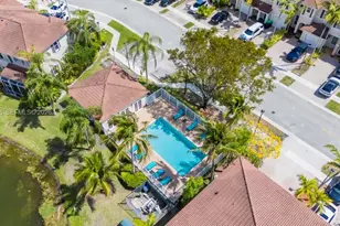 102 Riverwalk Cir, Sunrise, FL 33326 - Photo 32