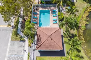 102 Riverwalk Cir, Sunrise, FL 33326 - Photo 34