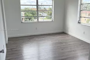 3675 W 11th Ave, Hialeah, FL 33012 - Photo 12