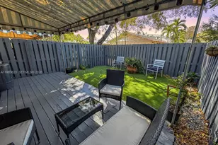 700 SE 14th St, Fort Lauderdale, FL 33316 - Photo 36