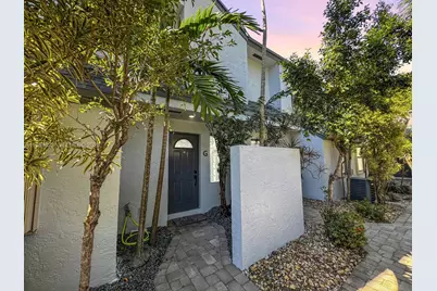 700 SE 14th St #G, Fort Lauderdale, FL 33316 - Photo 2