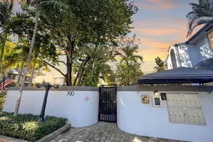 700 SE 14th St, Fort Lauderdale, FL 33316 - Photo 2