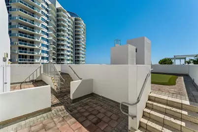 3739 Collins Ave #N-604, Miami Beach, FL 33140 - Photo 28