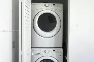 151 SE 1st St, Miami, FL 33131 - Photo 8