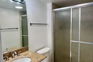 20515 E Country Club Dr, Aventura, FL 33180 - Photo 14