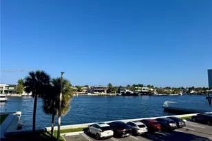 20515 E Country Club Dr, Aventura, FL 33180 - Photo 6