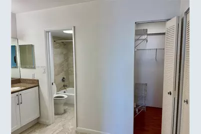 20515 E Country Club Dr #246, Aventura, FL 33180 - Photo 18